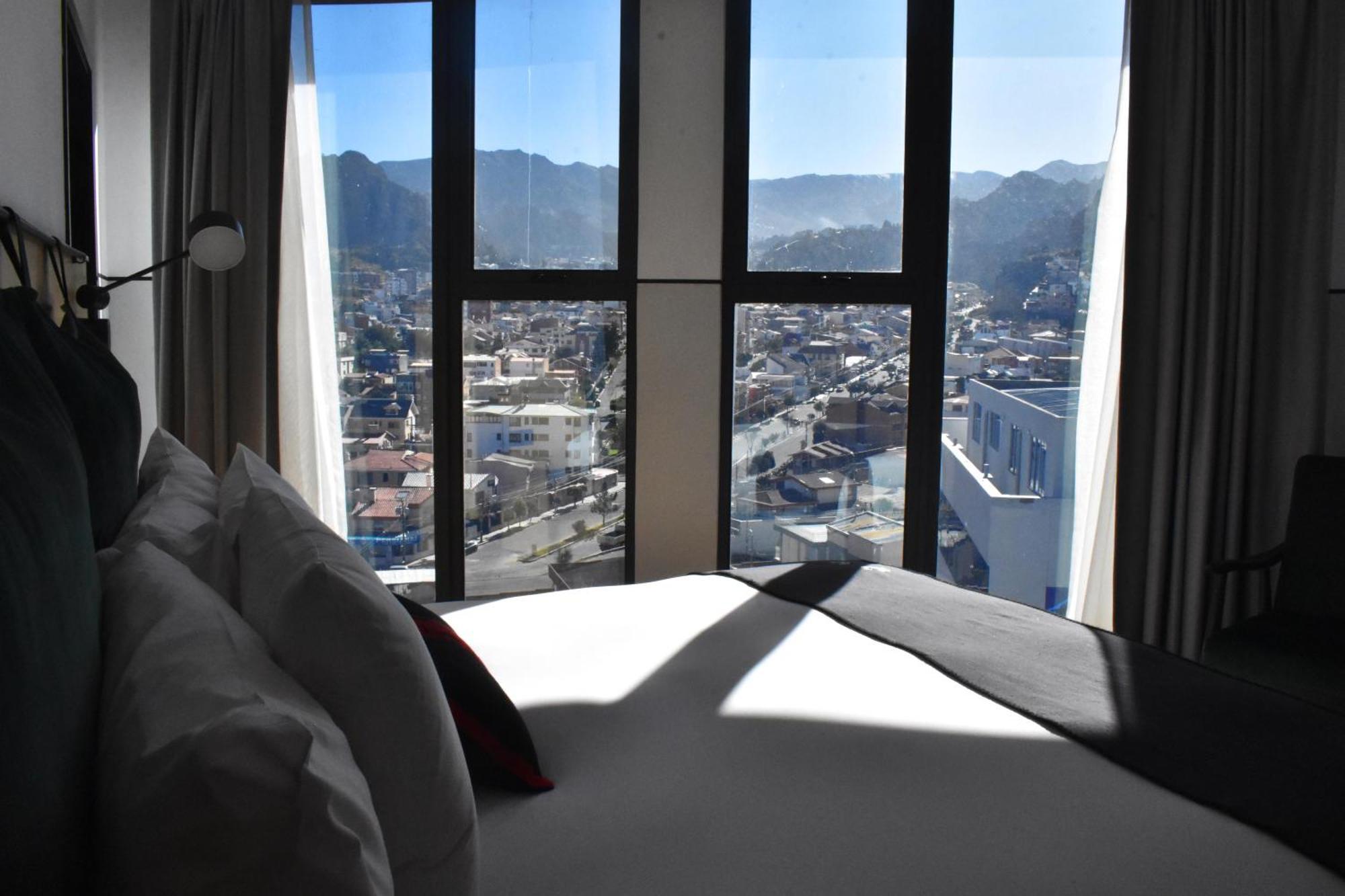 Met Hotel 拉巴斯 外观 照片