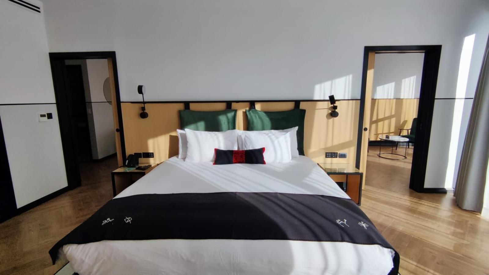 Met Hotel 拉巴斯 外观 照片
