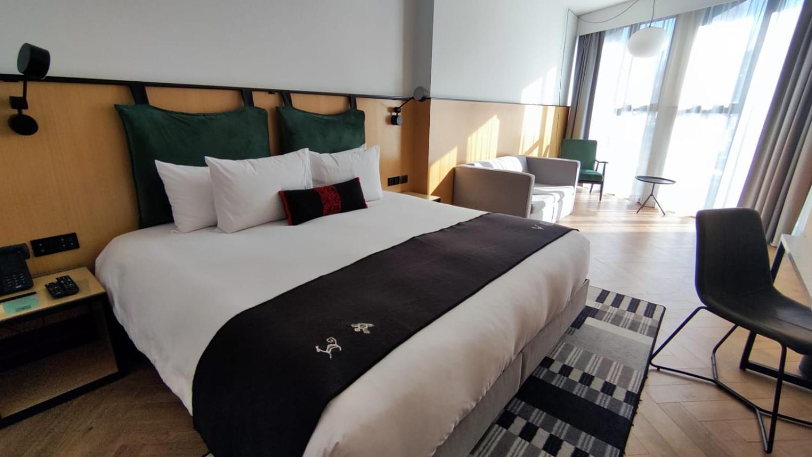 Met Hotel 拉巴斯 外观 照片