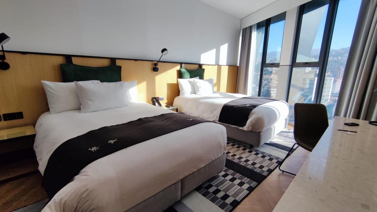 Met Hotel 拉巴斯 外观 照片